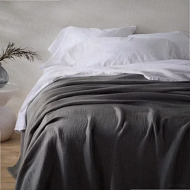 Full/Queen Rayon from Bamboo Matelasse Blanket Dark Gray - Casaluna