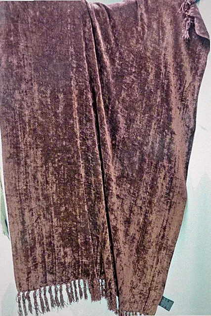 MAROON BURGUNDY RAYON CHENILLE THROW BLANKET 42'' X 60''